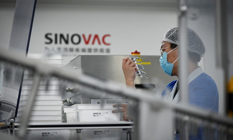 Covid Brasile sospende test vaccino cinese Sinovac