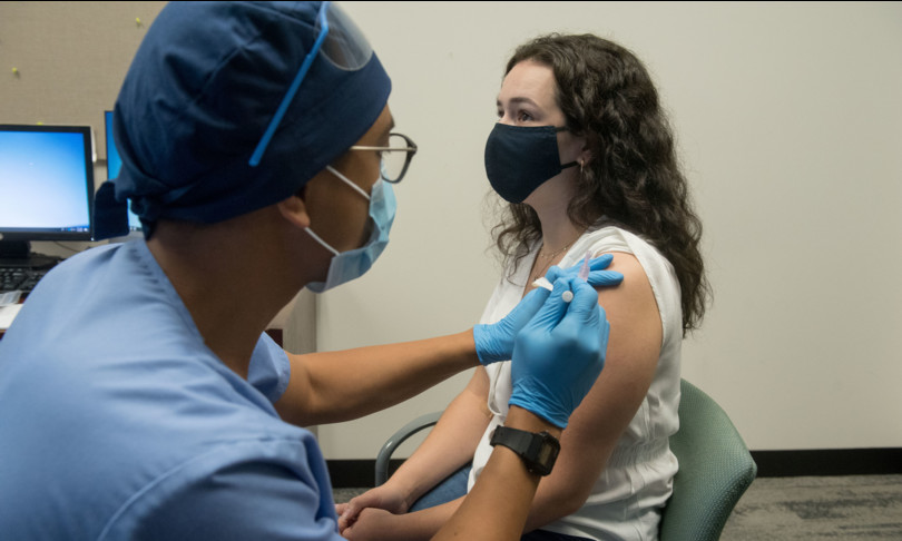 efficacia vaccini pfizer moderna durata