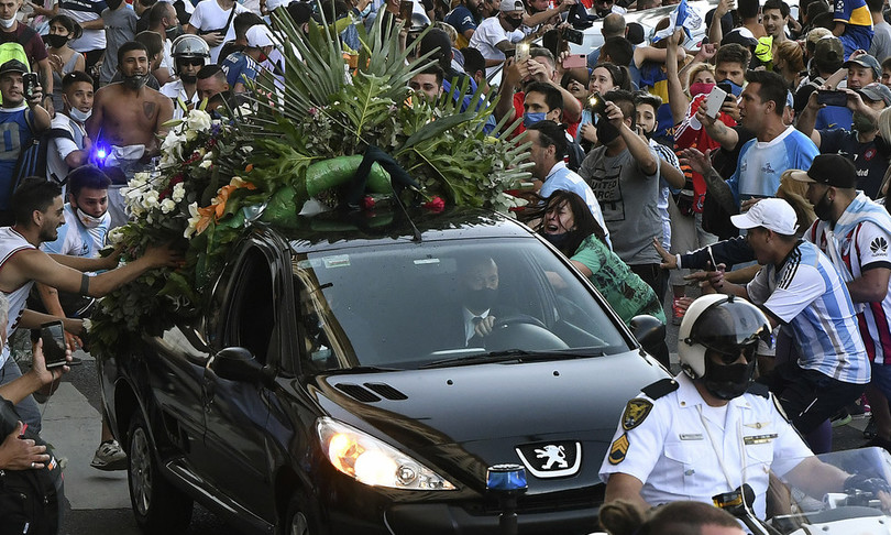 maradona funerale folla buenos aires