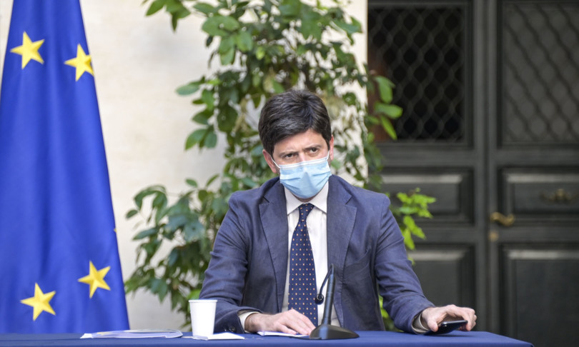 covid vaccino calendario vaccinazioni dosi categorie