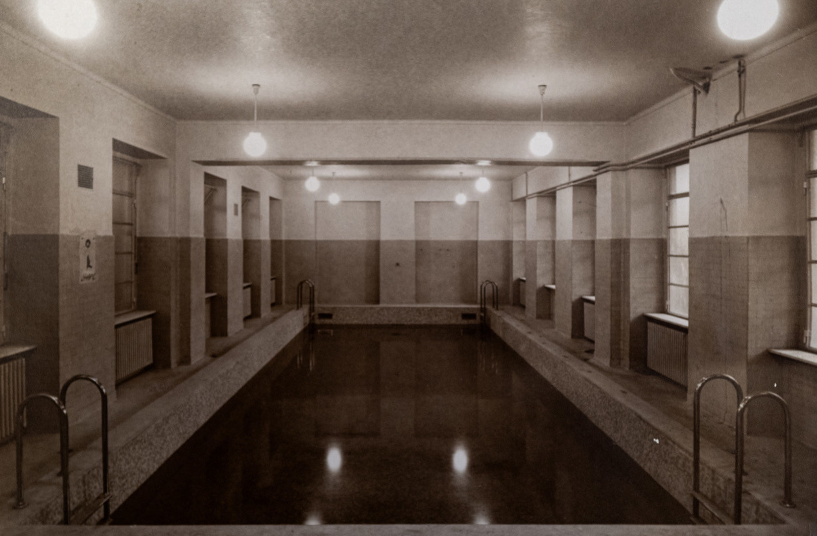 La piscina dove nuotava Mussolini quando andava a Torino