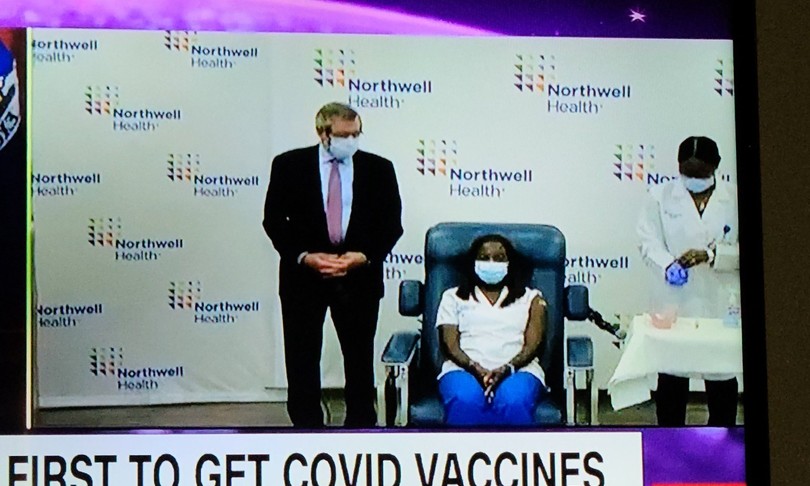 covid usa prima vaccinazione infermiera new york