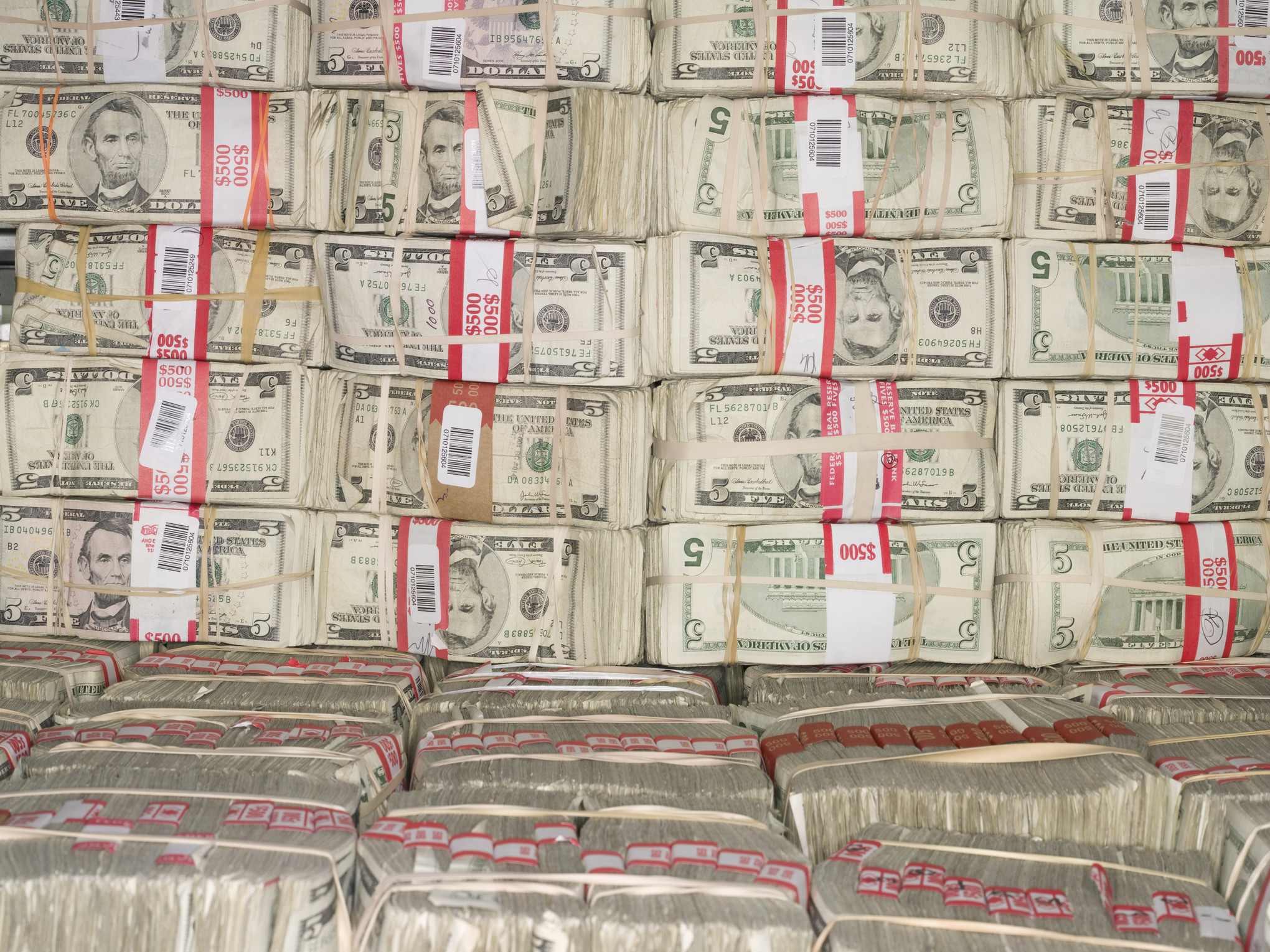 Un milione di nuovi 'paperoni' nel mondo, quasi la metà negli Usa
