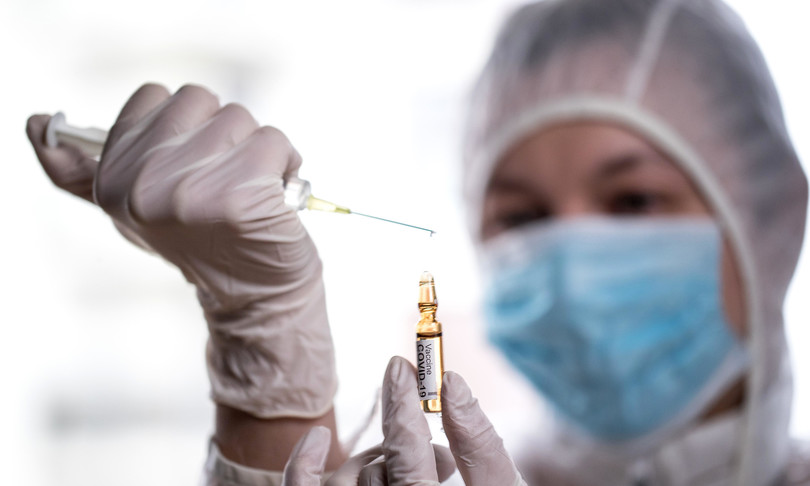 india approva vaccino astrazeneca