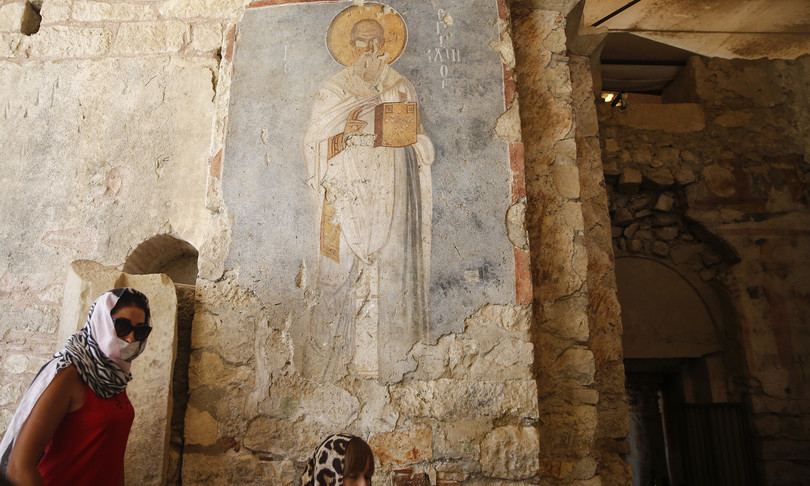san nicola santa claus disputa vescovo myra