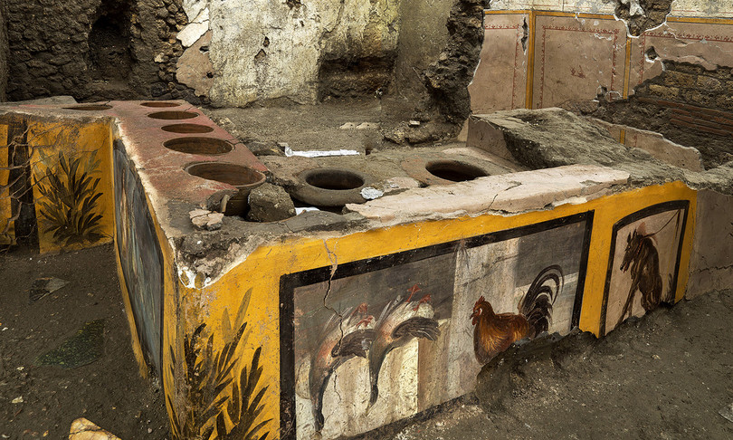 pompei riaffiora intatto termopolio