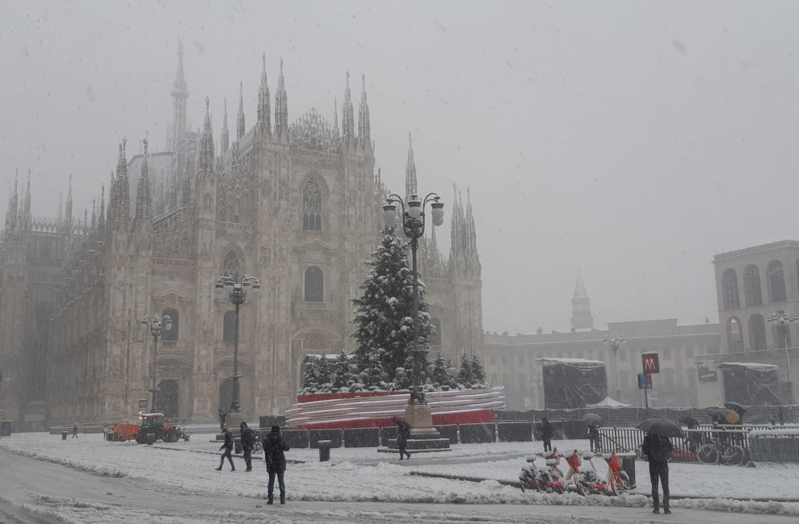 Maltempo, Milano sotto la neve