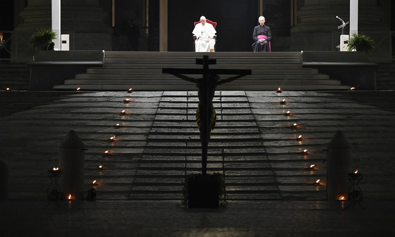 papa francesco 2020 covid scandali riforme