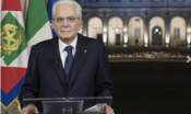 Mattarella: "Vaccinarsi è un dovere, la scienza prevale sull’ignoranza"