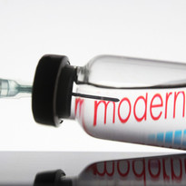 Il vaccino di Moderna potrebbe proteggere fino a due anni