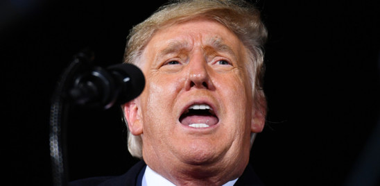 Trump concede la vittoria per la prima volta