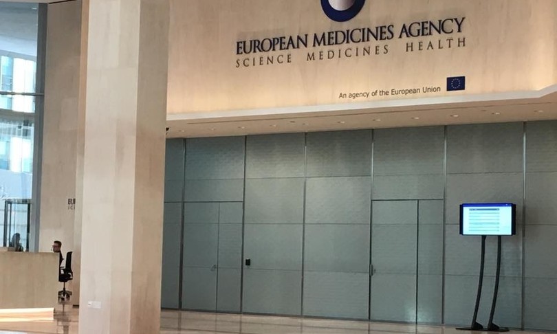 Ema per ora non valuta autorizzazioni vaccini AstraZeneca a J&J