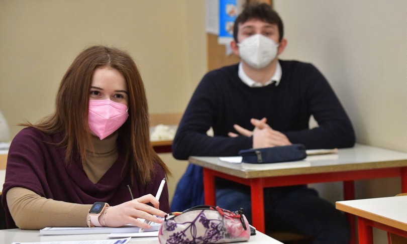 Quattro regioni riaprono scuole altre ordine sparso