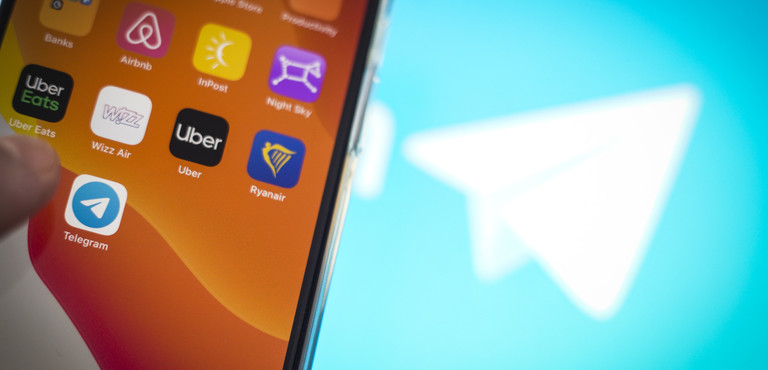 Come funziona e come guadagna Telegram, l'app che sfida Whatsapp