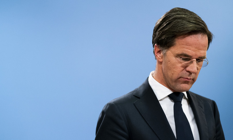 scandalo rimborso assegni familiari cade governo olandese