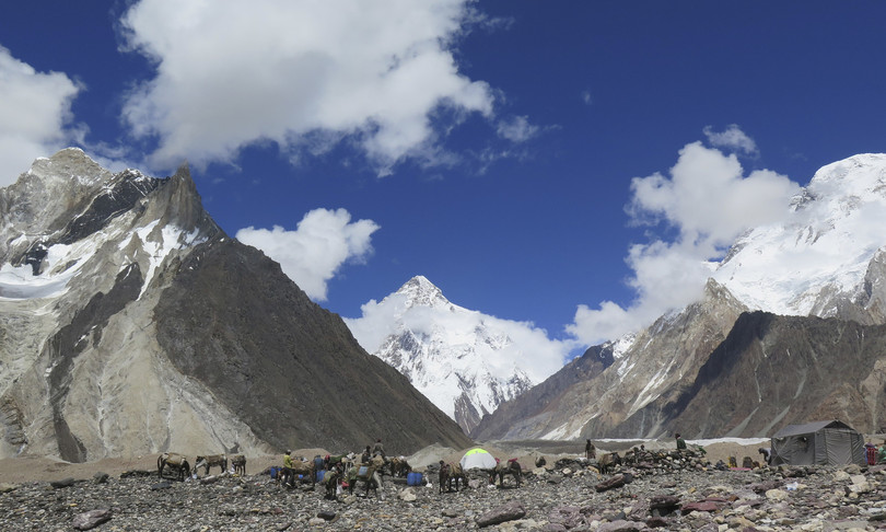 K2 prima volta inverno Mingote morto alpinista