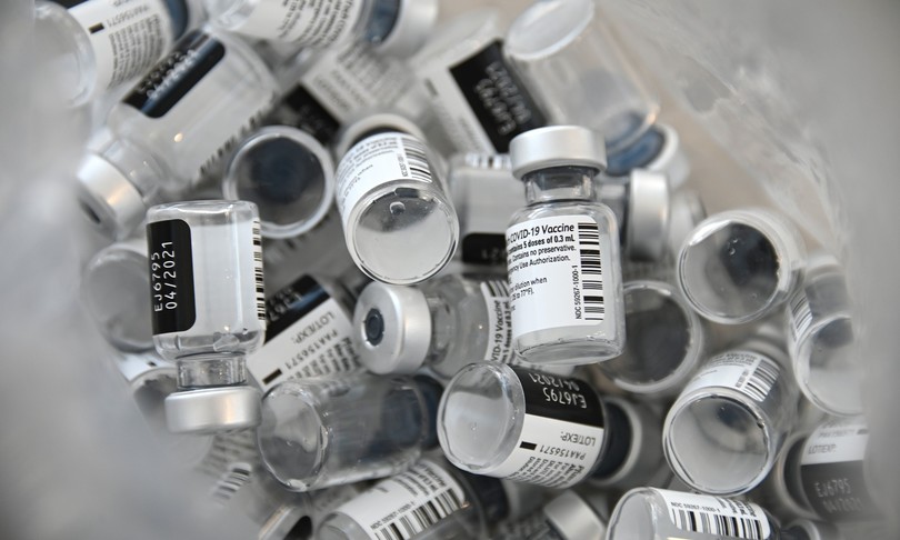 mani della mafia sui vaccini