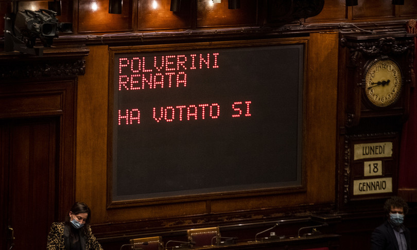 polverini vota fiducia addio forza italia