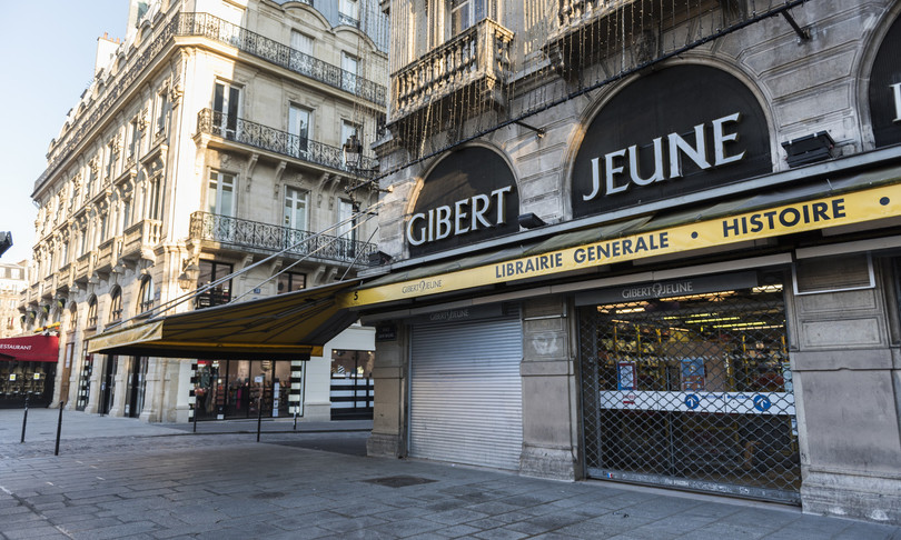 covid parigi chiude storica libreria gibert jeune