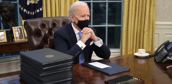 Biden ha scelto lo stesso resolute desk di Trump e Obama