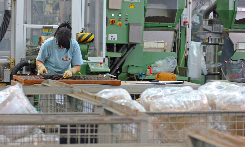 pmi manifatturiero bene eurozona italia top