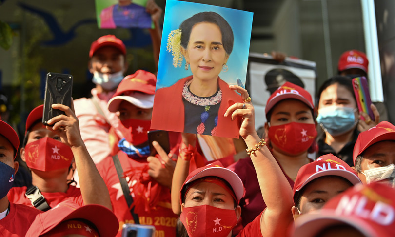 myanmar san suu kyi icona macchiata rohingya