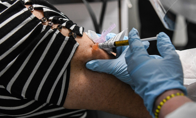 usa covid biden target vaccinati