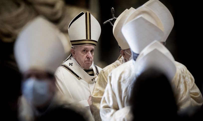 problema autoreferenzialità nella Chiesa
