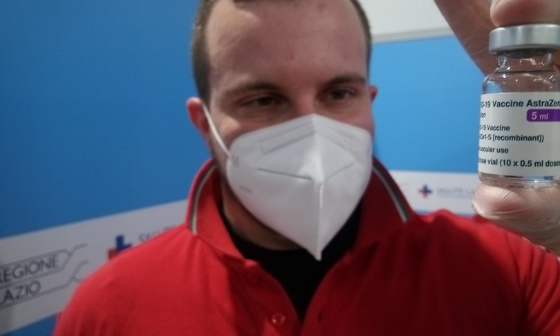 Covid vaccinazione AstraZeneca Fiumicino