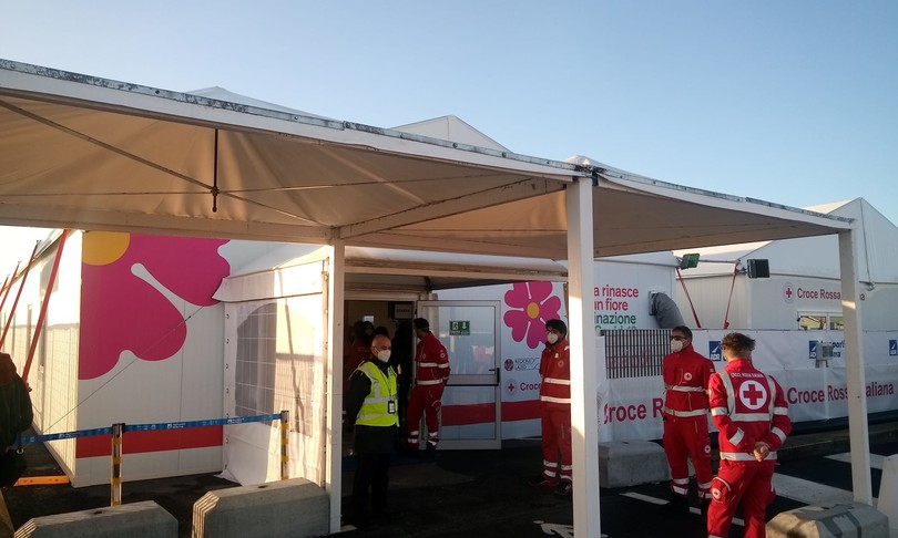 Covid vaccinazione AstraZeneca Fiumicino