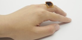 L'anello che trasforma il corpo umano in una batteria ricaricabile