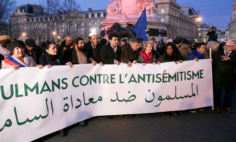 Scrittore aggredito Parigi Marek Haltar antisemitismo