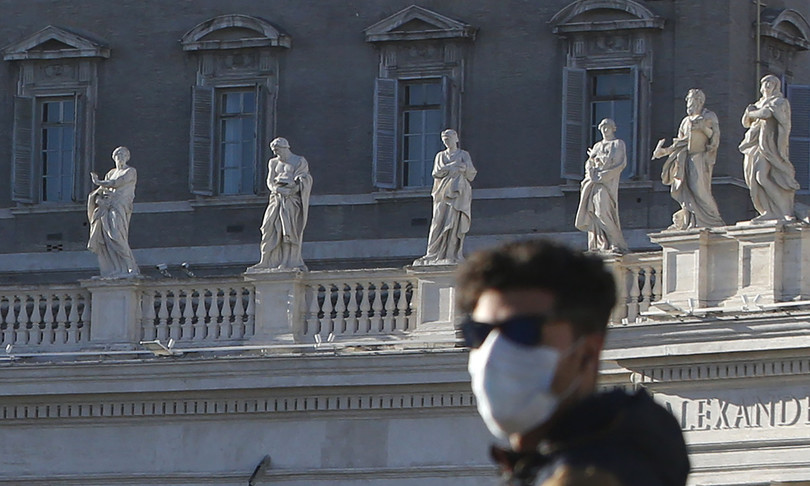 vaticano chi non vuole vaccino rischia licenziamento