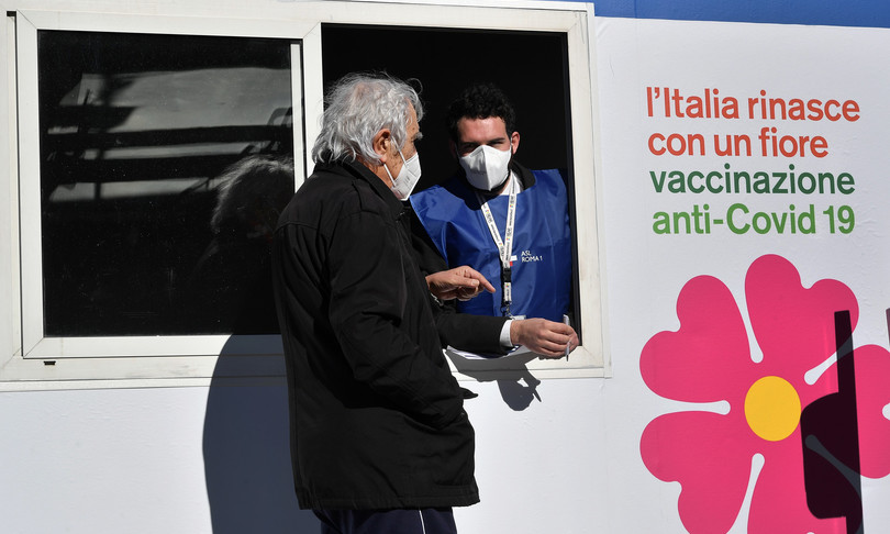 procura roma inchiesta intermediari vaccini