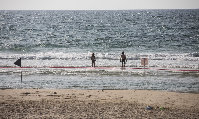israele petrolio mare chiuse spiagge