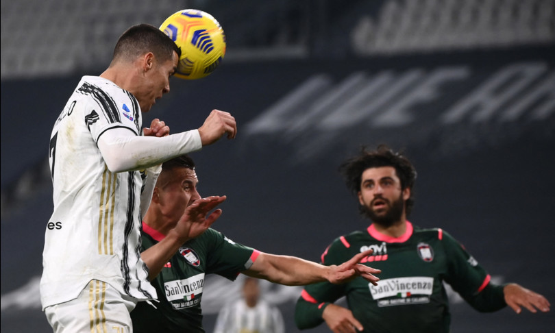 juventus batte crotone sale al terzo posto classifica