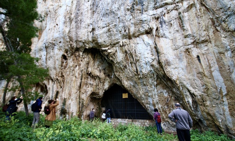 riaprono grotte graffiti palermo