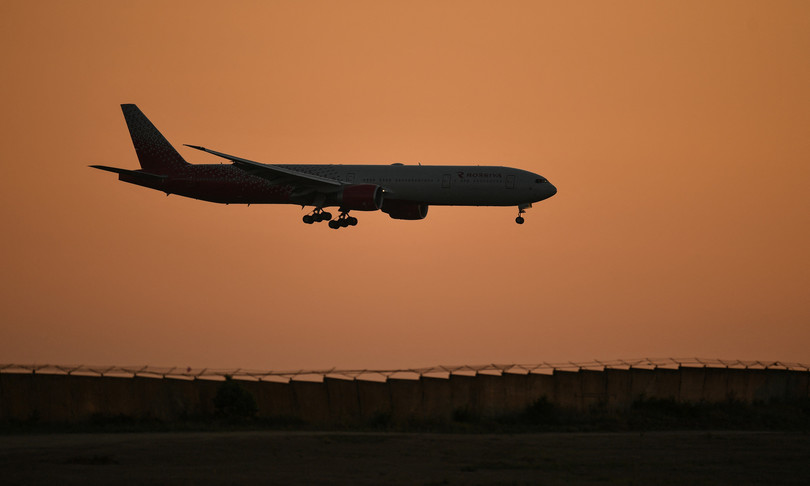 Boeing 777 atterraggio emergenza Mosca