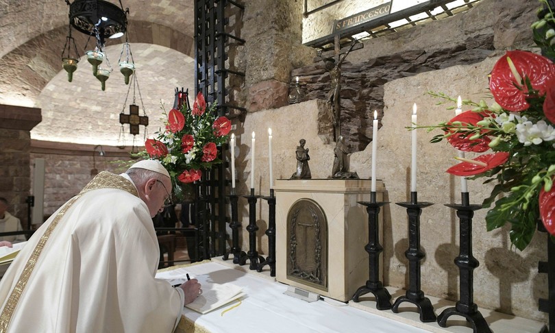 Papa enciclica Fratelli tutti tradotta in russo da collettivo muslmano