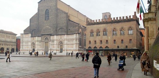 "Record contagi a Bologna,  i pi&ugrave; colpiti bimbi e ragazzi, dai 6 ai 19 anni"