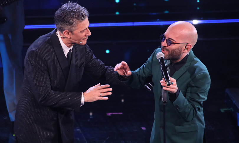 sanremo monologo sangiorgi ironia fiorello vittoria ceretti