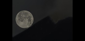 L'Etna gioca con la Luna, ecco il "miraggio a Omega"
