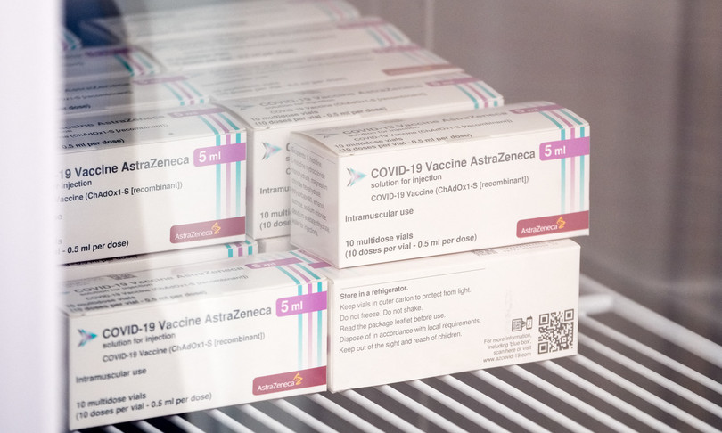 vaccino astrazeneca via libera anche over 65