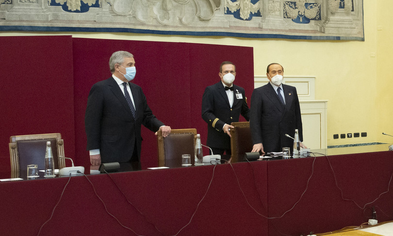 forza italia parlamentari non versano quote