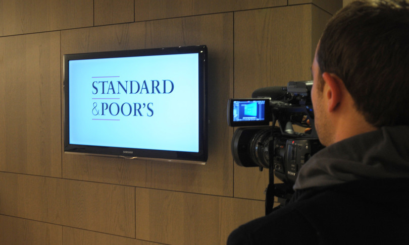 usa s&p rating outlook stabile