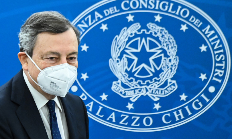 Draghi riapre scuola annuncia sanzioni per sanitari che non si vaccinano