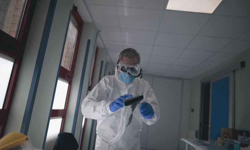 brusaferro viola contagi vaccini chiusure