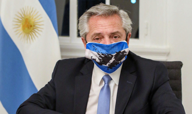 presidente argentina fernandez positivo covid vaccinato sputnik