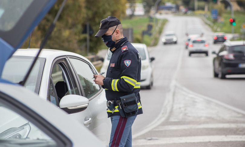 covid controlli polizia 5mila sanzioni pasqua