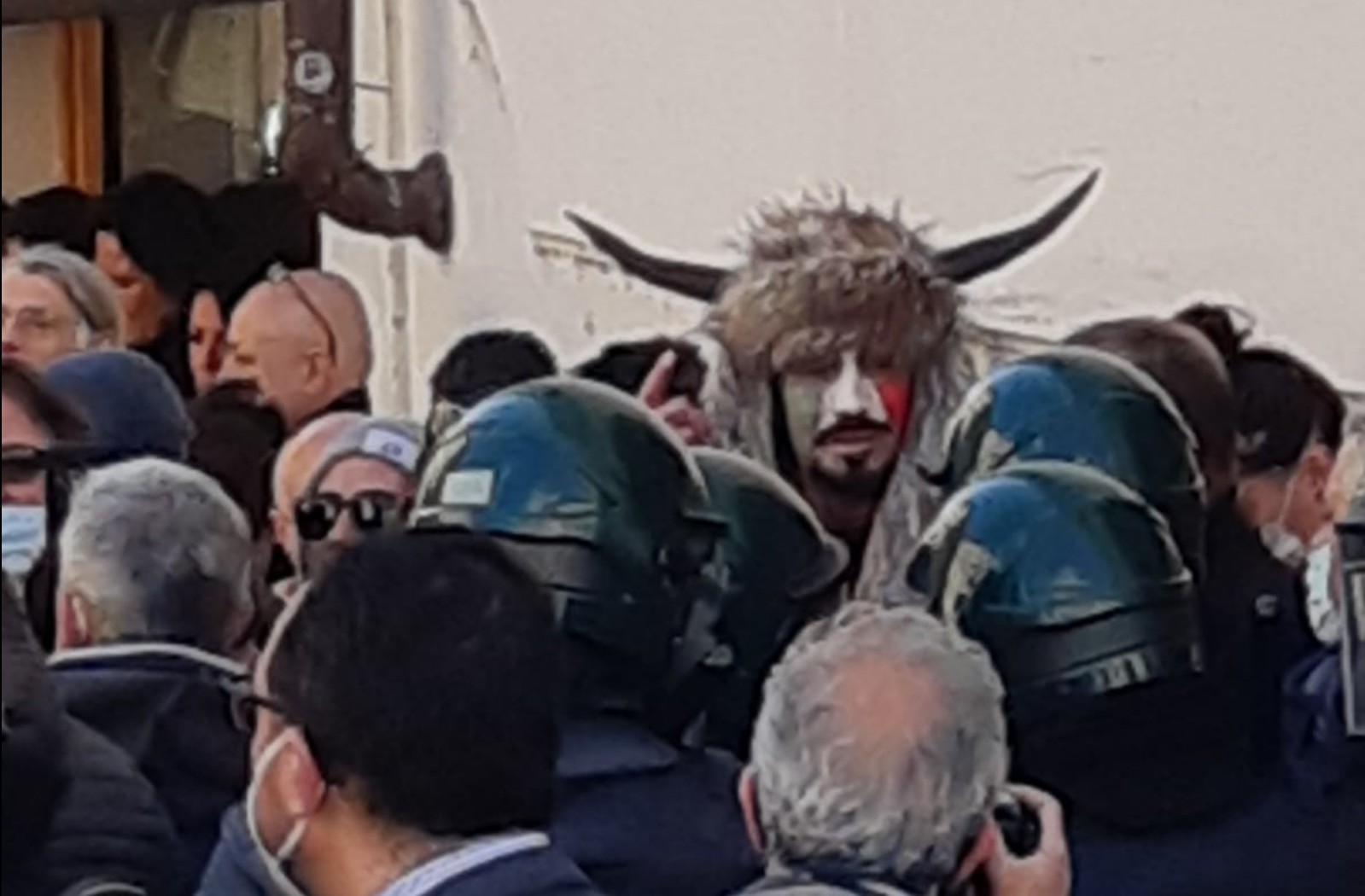 I disordini davanti a Montecitorio